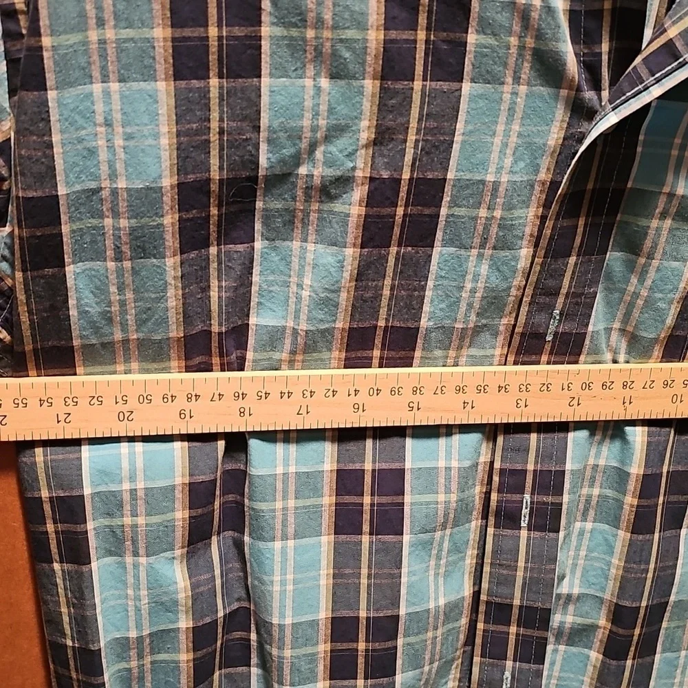 CONSENSUS men's plaid button-up Size L - Picture 5 of 5